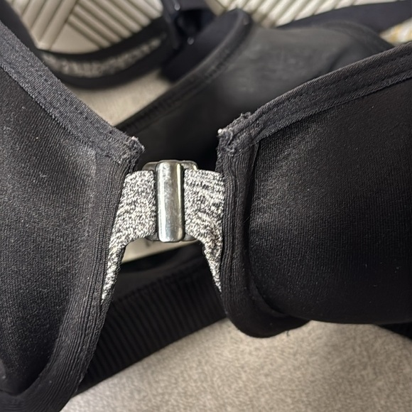 VSX sport bra 32DD Victoria secret’s high impact knock out front zip closure - Picture 8 of 10